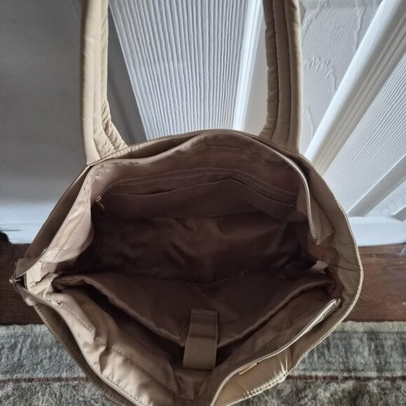 PERFECT TOTE! GYM/WORK/SCHOOL Laptop Bag for Women, Lightweight Puffy - Picture 3 of 8